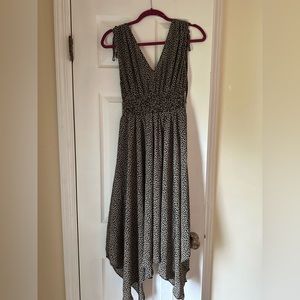 Banana Republic Patterned Midi dress size 4